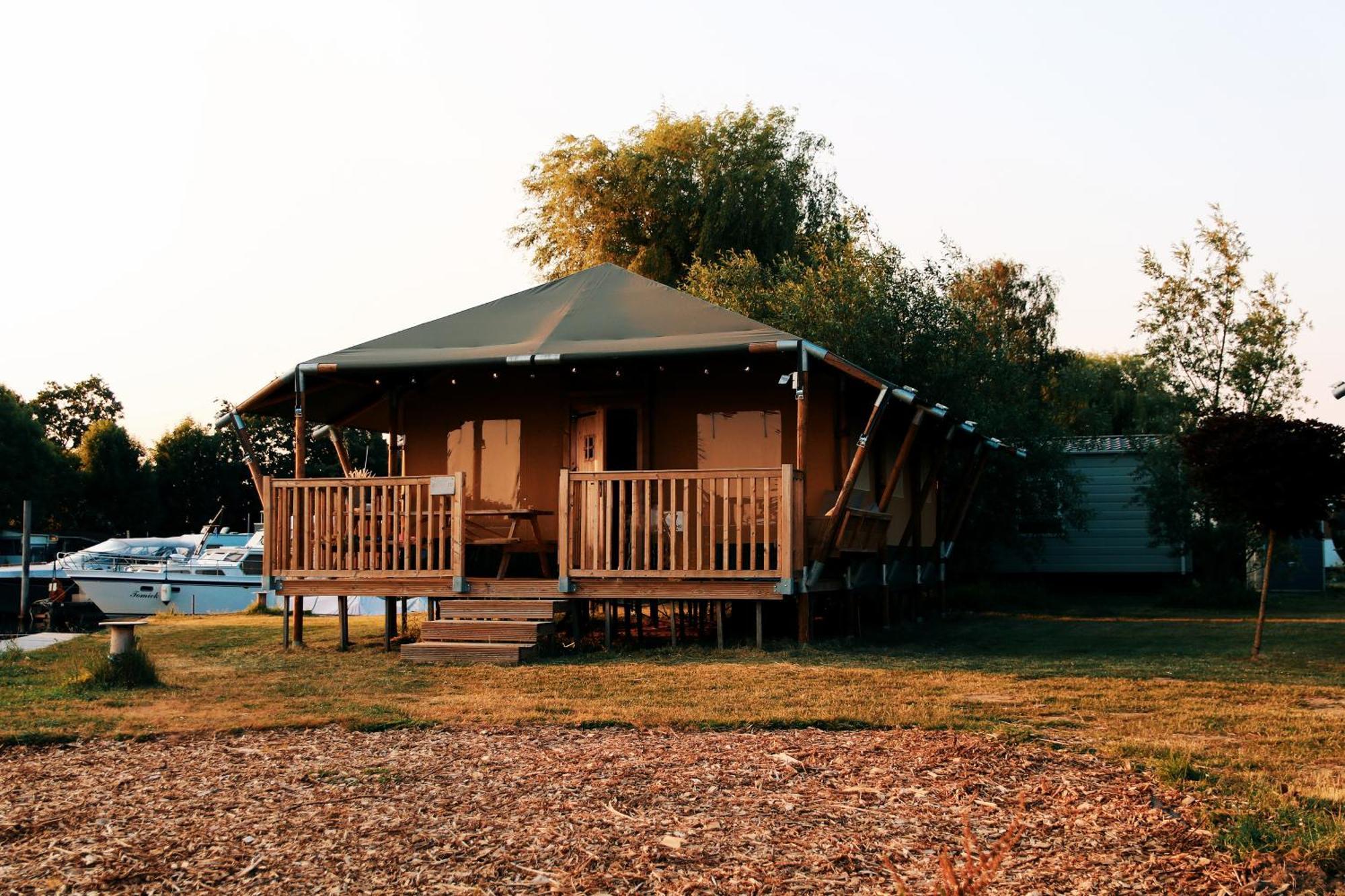 Luxury Lake Lodge Alphen  외부 사진